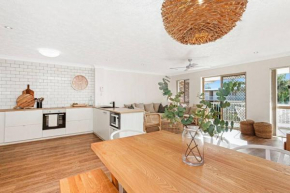 Burleigh Beach Apartment - Self Catering